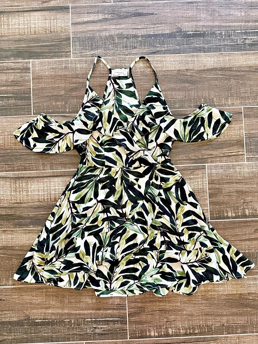 Gorgeous Dress Forum Los Angeles floral mini dress in a beautiful tropical botan
